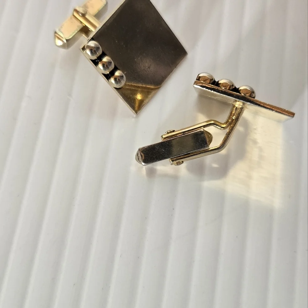Swank Vintage Gold Tone Square Cufflinks